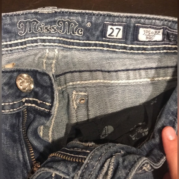 I’m not totally sure how much these cost originally but they’re miss me? Cute!!! - Picture 2 of 6